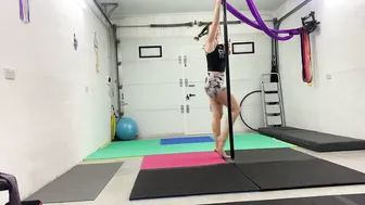 Beginner pole flow I taught this morning #2