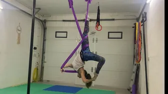 Aerial yoga №2