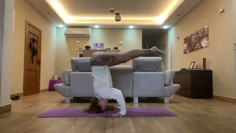 Tripod headstand lift