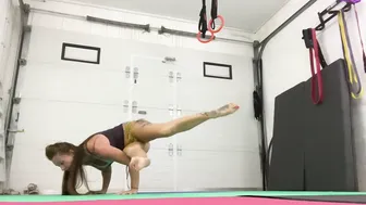 Mini hand balance flow #2