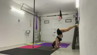 Learning the handstand push up