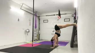 Learning the handstand push up #2