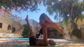 Doubles Acro yoga