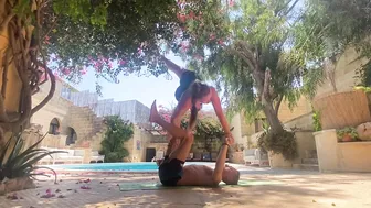 Doubles Acro yoga #6