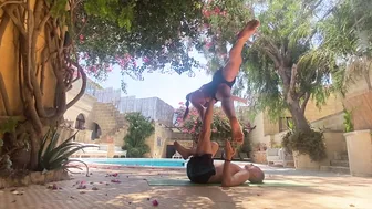 Doubles Acro yoga #7