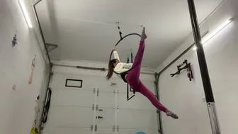 Aerial hoop transition