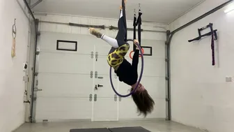 Aerial hoop play №2