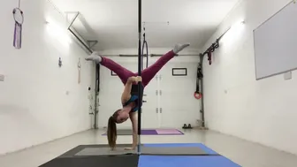 Cup grip handstand #10