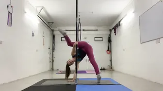 Cup grip handstand #2