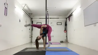 Cup grip handstand #3