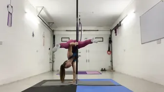 Cup grip handstand #6