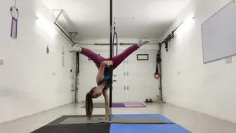 Cup grip handstand #8