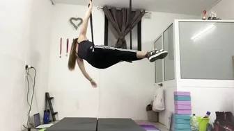 Bottom leg split #2