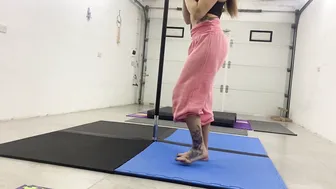 Dynamic stretching #8