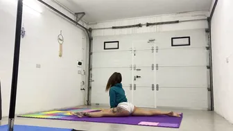 Handstand /splits #8