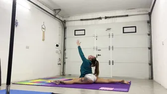 Handstand /splits #9