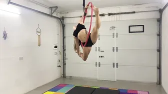 Aerial Hoop split #4