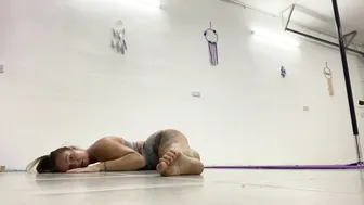 Middle splits stretching №5 #2