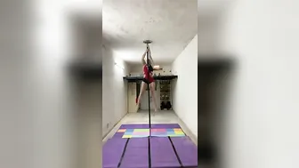 Yesterday’s pole dance #8