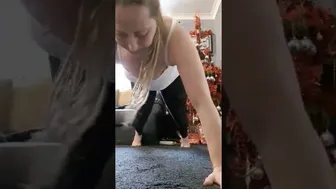 Claire’s Xmas eve press ups