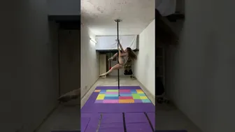 Short pole play and splits