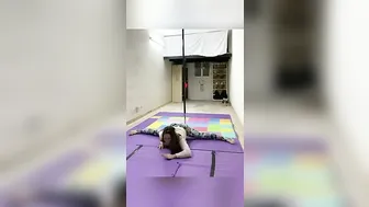 Short pole play and splits #10