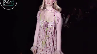 BLUMARINE Milan Fall 2004 - 4K Remaster #4