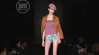 KRISTINA TI Un-Dress Milan Fall 2004 - 4K Remaster #3