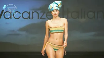 VACANZE ITALIANE Florence Maredamare 2015 - Full Show #2