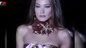 Vintage in Pool VERSACE Spring 1992 - Fashion Channel #10