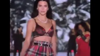 Top 6 Walks KENDALL JENNER Victorias Secret - Swimwear & Underwear