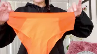 These colors make me feel so happy // Parade panties try on #8