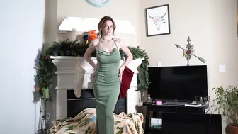 HOLIDAY DRESSES TO SHOW OFF YOUR CURVES | EtherealLoveBug #10