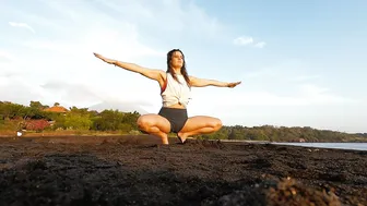 Malasana Squat with the Sunrise at the Beach in Bali - If You Wanna Fly #7