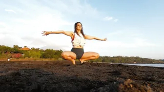 Malasana Squat with the Sunrise at the Beach in Bali - If You Wanna Fly #8