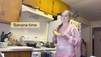 em makes banana cake | go bananas and bake a cake with me | xoxoxox @the_ilybabe #2