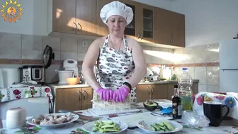 I am learning how to make sushi and rolls. How to make big rolls. Mila naturist. Kitchen. #7