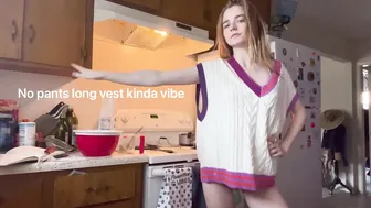 em makes crepes/pancakes in a bikini #6