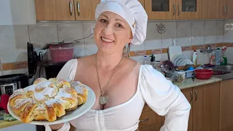 Do you like sweets? Buns with raisins. Sweet buns recipe. Mila naturist. Kitchen.