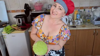 Green dough with spinach. Super pizza dough. Pizza dough recipe. Mila's Naturist Cooking.