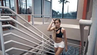 Valentina Lequeux | ZHIYUN CRANE | SONY A6300 #2