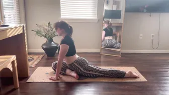 Yoga | Hip opening stretch #4