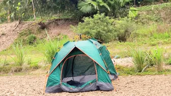 GIRL ALONE CAMPING ON THE BANK OF THE BIG RIVER - GRILLING FISH, SLEEPING, RELAXING BATHING #3