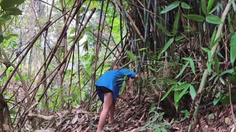 FULL VIDEO 20 DAYS: The girl lives alone in the forest as an extremely dangerous hideout #4