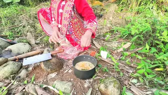 BATH IN THE STREAM, COOK NOODLES, SLEEP OVERNIGHT - Hmong GIRL CAMPING ALONE #8