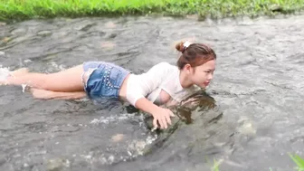 BEAUTIFUL GIRL CAMPING ON THE BANK OF A STREAM - BATHING IN THE STREAM AND ENJOYING COFFEE #10