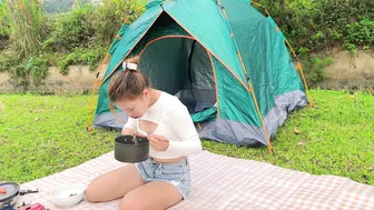 BEAUTIFUL GIRL CAMPING ON THE BANK OF A STREAM - BATHING IN THE STREAM AND ENJOYING COFFEE #8