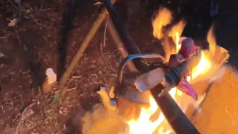 Survival in the forest. The abandoned girl built her own small tent #10