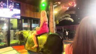 #foryou 5#viralvideo #crazygirl #bullriders #newvideo #visitbenidorm #subscribe #funny #benidorm #f #4