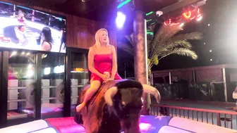 #foryou 5#viralvideo #crazygirl #bullriders #newvideo #visitbenidorm #subscribe #funny #benidorm #f #5